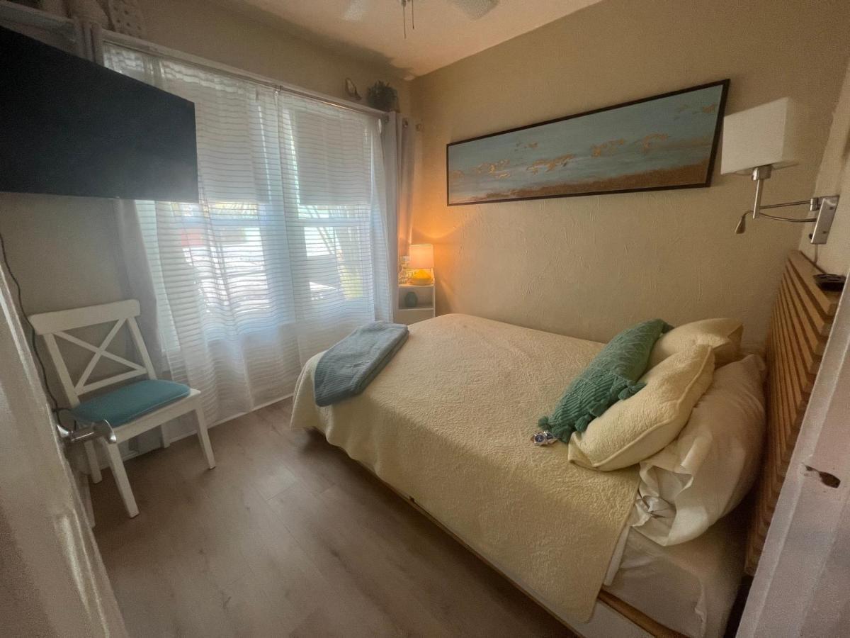 Pag Beachhouse Rentals Сант Пит Бич Экстерьер фото