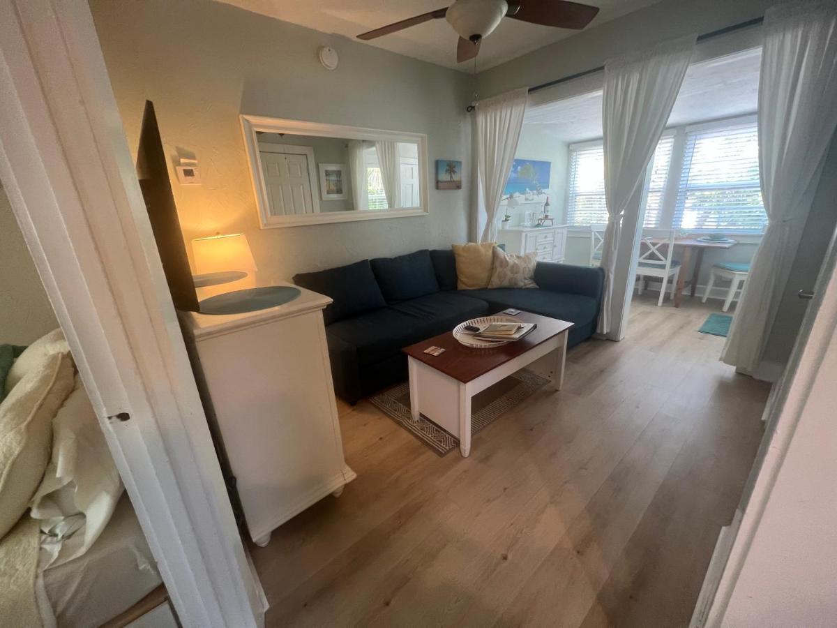 Pag Beachhouse Rentals Сант Пит Бич Экстерьер фото